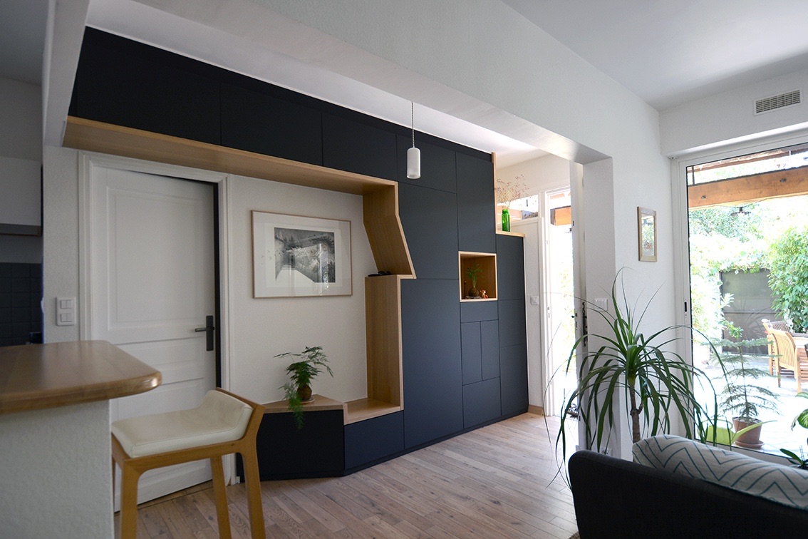 Dressings et agencement intérieur en chêne réalisé par Authentik'Bois à Castries