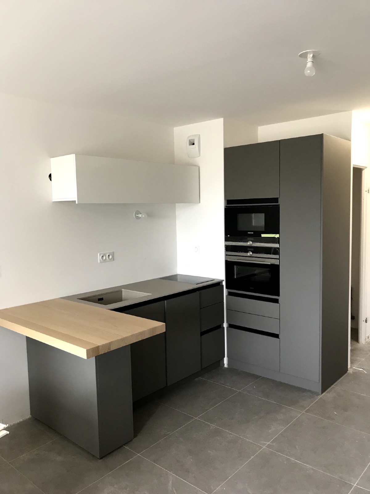 Cuisines sur mesure en panneaux réalisé par Authentik'Bois à Montpellier